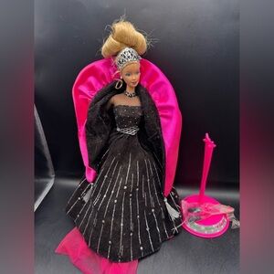 1998 Barbie Happy Holidays Doll Black Pink Silver Gown Crown Jewelry Stand